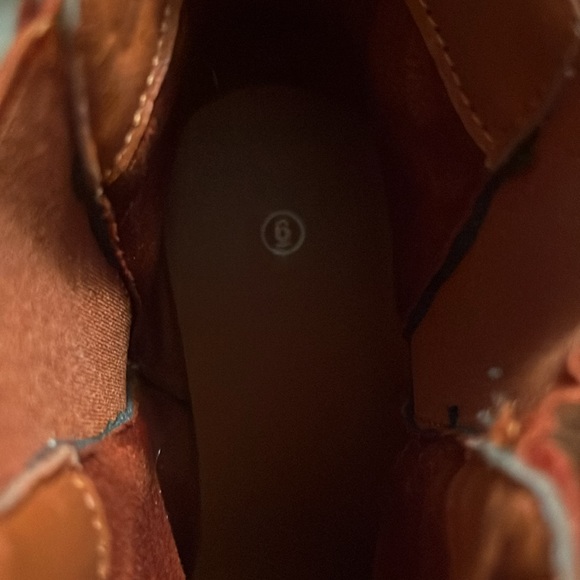 gorgeous burnt orange/dark red boots w/ heel - Picture 3 of 4